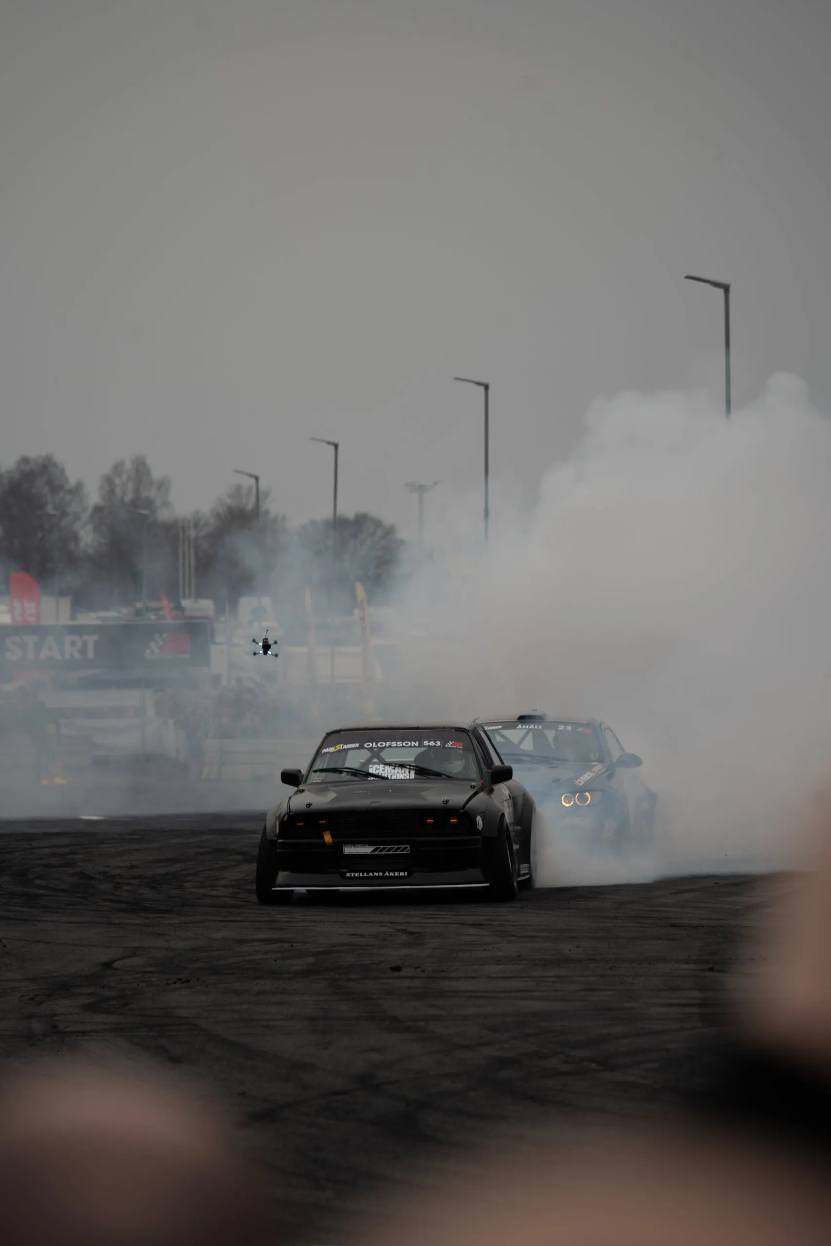 Drift battle in thick smoke